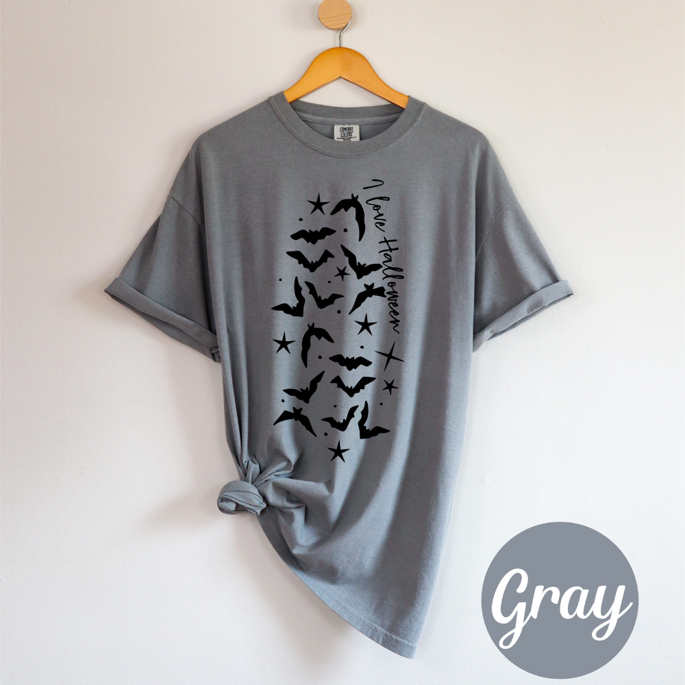 Flying Into Spooky Season – Bats Pattern Comfort Colors Women’s T-Shirt