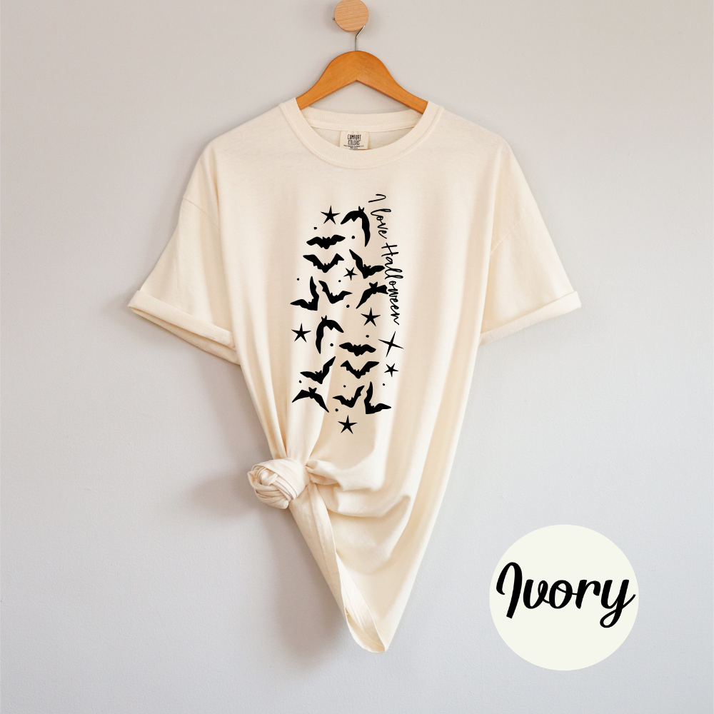 Flying Into Spooky Season – Bats Pattern Comfort Colors Women’s T-Shirt