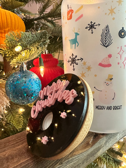 Merry & Bright Christmas Icons | Frosted 16oz Glass Can with Lid | Women’s Holiday Cup