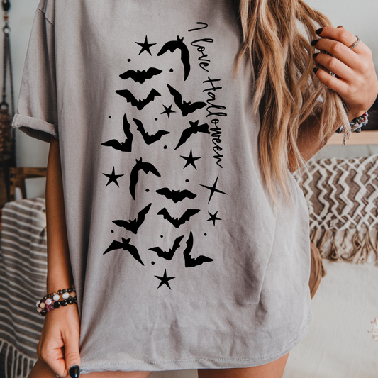 Flying Into Spooky Season – Bats Pattern Comfort Colors Women’s T-Shirt
